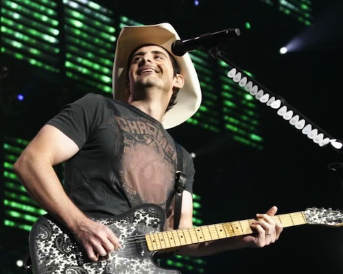 brad paisley with his shirt off. Country star, Brad Paisley